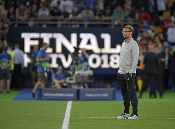 26 05 2018 Football UEFA Champions League Final 2018 Real Madrid FC Liverpool at the Olympic Stadium Kiev Ukraine Coach Jürgen Klopp FC Liverpool thoughtfully on the court