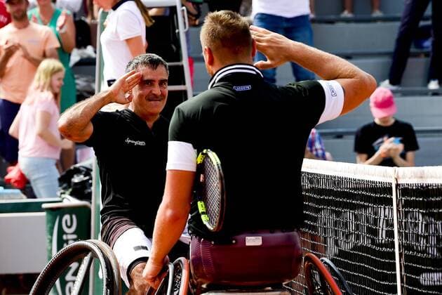 joie de Stephane Houdet (Fra) Nicolas Peifer - Finale Double Homme Wheelchair TENNIS : Internationaux de France de Roland Garros 2018 - Finale Double Hommes Fauteuil - Paris - 09 06 2018 JBAutissier Panoramic 