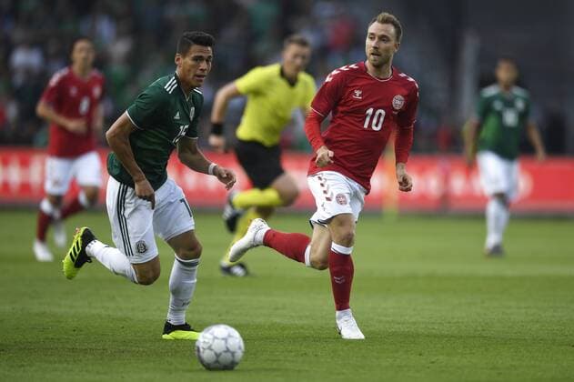 Christian Eriksen(10) og Mexicos Hedtor Moreno under fodbold landskampen Danmark-Mexico paa Broendby Stadion idag loerdag den 9. juni 2018. Foto: Lars Moeller Ritzau Scanpix , Denmark  Copyright: LarsxMoellerx COP102 spdk20180609-201348-L