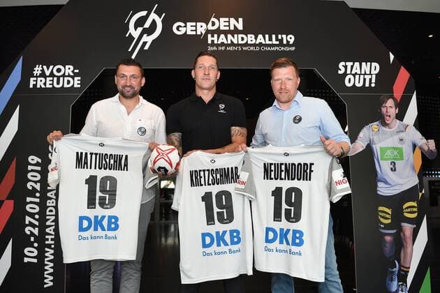 Handball Mens World Cup 2019 in Germany and Denmark Presentation of the Berlin World Cup ambassadors Torsten Mattuschka Stefan Kretschmar and Andreas Neuendorf with their personal World Cup jerseys 11 06 18 Copyright: xMichaelxHundtx xMatthiasxKochx