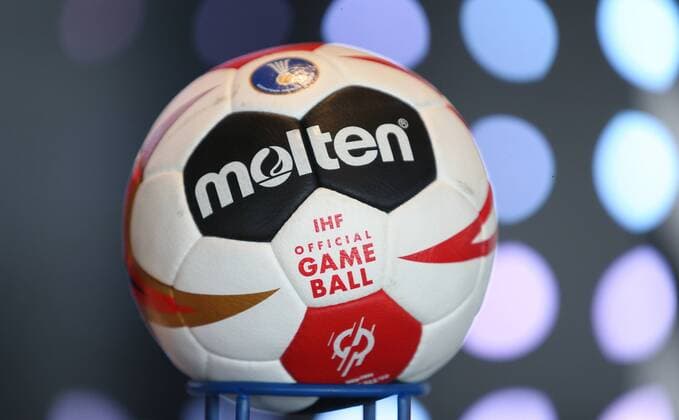 Berlin Mercedes Benz Arena 11 06 18 Presentation of the Berlin Handball World Cup Ambassador on the occasion of the Handball World Cup 2019 Picture official game ball IHF molten Handball 2019 World Cup Presentation of the Berlin Handball World Cup ambassadors