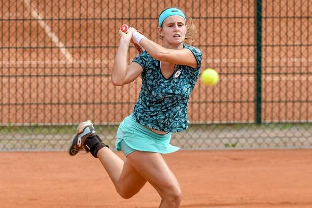 ITF Womens Circuit 6 ITF Bredeney Ladies Open 2018 from 11 16 June at picture 11 06 2018 Club Tennis Club Bredeney e V Essen 5037 Zeißbogen 29 45133 Essen Essen GER ITF Womens Circuit 6 ITF Bredeney Ladies Open 2018 from 11 16 June in the picture Greet Minnen BEL at the backhand stroke nph Mauelshagen nph00321