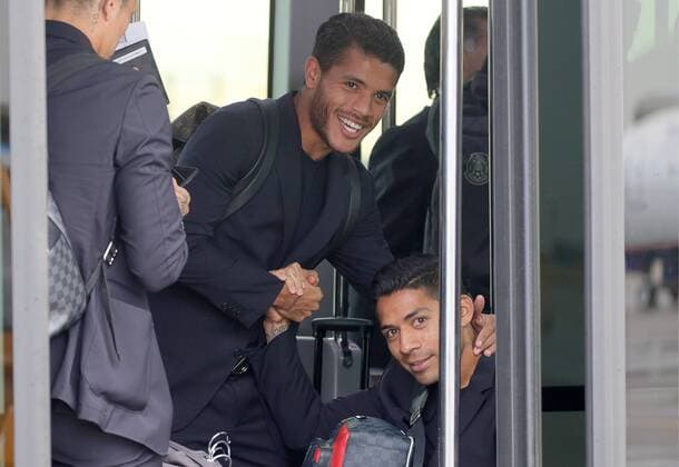 MOSCOW REGION, RUSSIA - JUNE 11, 2018: Mexican football players Jonathan dos Santos (C) and Javier Aquino (R) on an airport bus at Sheremetyevo International Airport, during the arrival of Mexico s national football team, ahead of FIFA World Cup WM Weltmeisterschaft Fussball Russia 2018. Sergei Bobylev TASS  TS0838C8