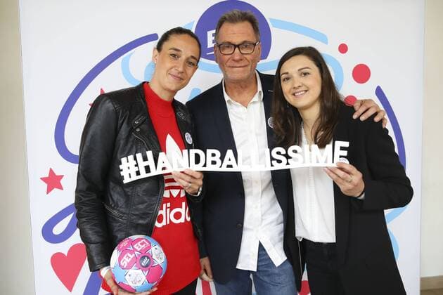 Camille Ayglon Saurince Olivier Krumbholz ( Selectionneur entraineur coach France ) Blandine Dancette HANDBALL : Tirage au Sort Euro 2018 - Maison de la Radio - 12 06 2018 GwendolineLeGoff Panoramic 