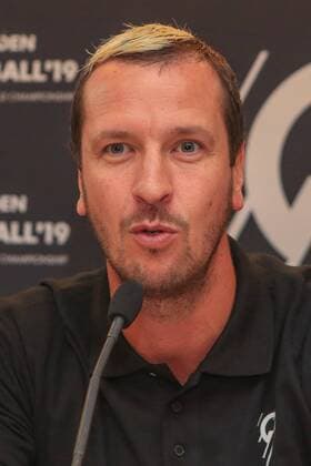 Germany Hamburg Handball DHB Lindner Park Hotel PK Hamburg is presenting its ambassadors for the Handball World Cup 2019 in front of Pascal Hens