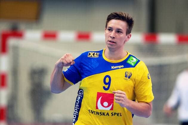 180613 Swedens Jerry Tollbring celebrates the World Cup qualifier in the handball between Sweden and the Netherlands on June 13, 2018 in Kristianstad  Copyright: MATHILDAxAHLBERG BB180613MA012