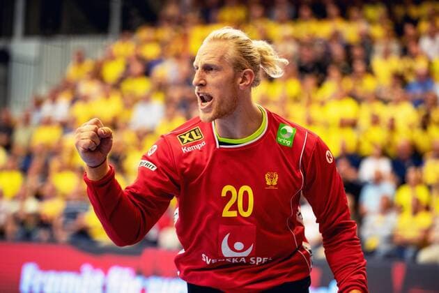 180613 Swedens malady Mikael Appelgren commends the World Cup qualifier in handball between Sweden and the Netherlands on June 13, 2018 in Kristianstad  Copyright: MATHILDAxAHLBERG BB180613MA014