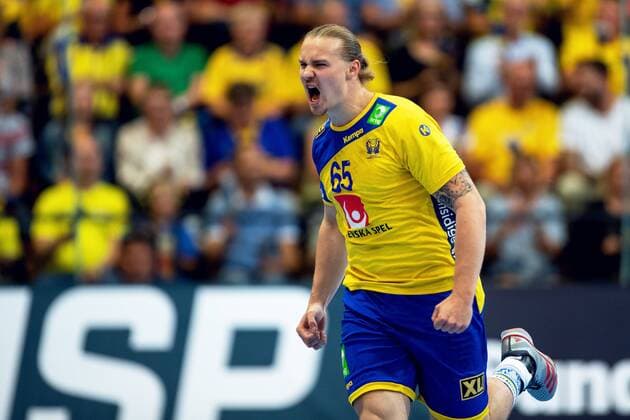 180613 Swedens Lukas Nilsson celebrates the World Cup qualifier in the handball between Sweden and the Netherlands on June 13, 2018 in Kristianstad  Copyright: MATHILDAxAHLBERG BB180613MA016