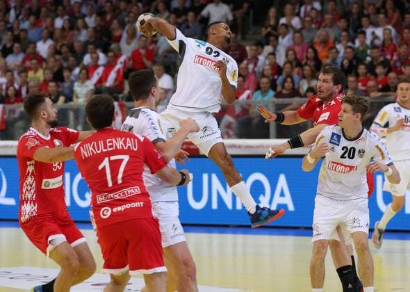 HANDBALL - IHF WC quali, AUT vs BLR VIENNA,AUSTRIA,13.JUN.18 - HANDBALL - IHF World Championship WM Weltmeisterschaft qualification, play off, international match Länderspiel Austria vs Belarus. Image shows Vadim Gayduchenko (BLR), Dzmitry Nikulenkau (BLR), Raul Santos (AUT) and Sebastian Frimmel (AUT). GEPAxpictures xChristianxOrt