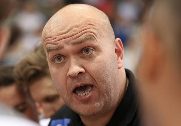 HANDBALL - IHF WC quali, AUT vs BLR VIENNA,AUSTRIA,13.JUN.18 - HANDBALL - IHF World Championship WM Weltmeisterschaft qualification, play off, international match Länderspiel Austria vs Belarus. Image shows head coach Patrekur Johannesson (AUT). GEPAxpictures xChristianxOrt