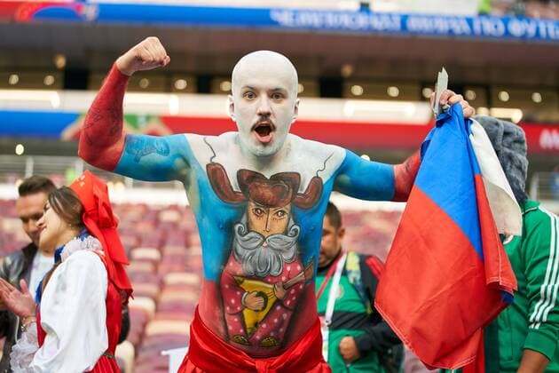 WM 2018, Fans Russia- Saudi Arabia, Soccer, Moscow, June 14, 2018 russian fans, supporters, spectators, club flags, celebration. RUSSIA - SAUDI ARABIA 5-0 FIFA World Cup WM Weltmeisterschaft Fussball 2018 RUSSIA opening match, Season 2018 2019, June 14, 2018 Luzhniki Stadium in Moscow, Russia. Photo: MAGICS Peter Schatz