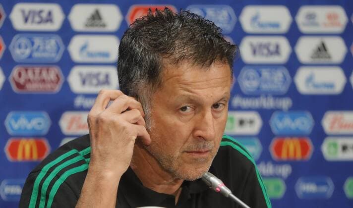 WM 2018, PK und Training Mexiko MOSCOW, RUSSIA â€“ JUNE 16, 2018: Manager Juan Carlos Osorio of the Mexican men s national football team gives a news conference on the upcoming 2018 FIFA World Cup WM Weltmeisterschaft Fussball Group F match against Germany. Mikhail Metzel TASS  TS0849AE
