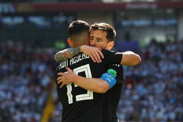 (L-R) Sergio Aguero, Lionel Messi (ARG), JUNE 16, 2018 - Football Soccer : FIFA World Cup WM Weltmeisterschaft Fussball Russia 2018 Group D match between Argentina 1-1 Iceland at Spartak Stadium in Moscow, Russia. NOxTHIRDxPARTYxSALES.  (80263367)