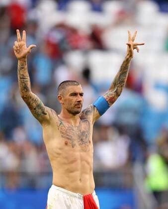 Bilder des Tages - SPORT (180617) -- SAMARA, June 17, 2018 -- Aleksandar Kolarov of Serbia celebrates victory after a group E match between Costa Rica and Serbia at the 2018 FIFA World Cup WM Weltmeisterschaft Fussball in Samara, Russia, June 17, 2018. Serbia won 1-0. ) (SP)RUSSIA-SAMARA-2018 WORLD CUP-GROUP E-COSTA RICA VS SERBIA FeixMaohua 