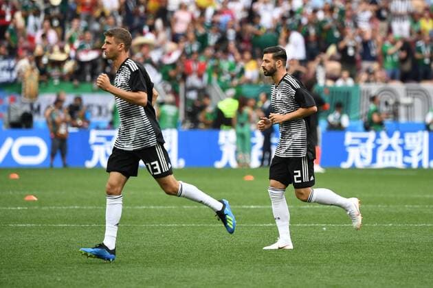 Soccer Men Season 2017 18 World Championships in Russia Group F 1 Gameday Luschniki Stadium Moscow Germany Mexico Thomas Müller No 13 Germany and Marvin Plattenhardt Nr 2 Germany before the match while warming 17 06 2018 Copyright: xMatthiasxKochx