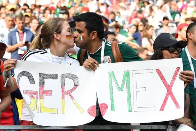 Soccer Men Season 2017 18 World Championship in Russia Group F 1 Gameday Luschniki Stadium Moscow Germany Mexico Fan Couple from Germany and Mexico 17 06 2018 Copyright: xMatthiasxKochx