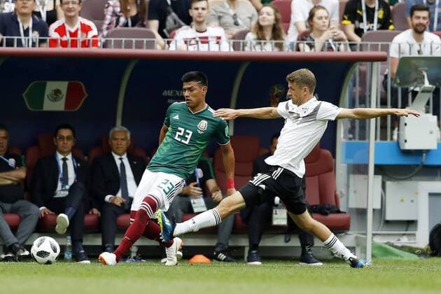 (l-r) Jesus Gallardo of Mexico, Thomas Muller of Germany during the 2018 FIFA World Cup WM Weltmeisterschaft Fussball Russia group F match between Germany and Mexico at the Luzhniki Stadium on June 17, 2018 in Moscow, Russia FIFA World Cup 2018 Russia 2017 2018 xVIxVIxImagesx xMauricexvanxSteenxWKxIVx 11227594