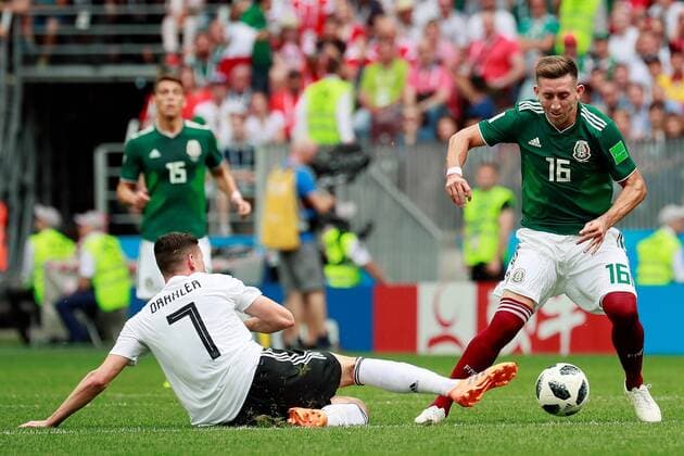 Mexican midfielder Hector Herrera (R) and German midfielder Julian Draxler during the FIFA World Cup WM Weltmeisterschaft Fussball 2018 Group F soccer match between Germany and Mexico, in Moscow, Russia, 17 June 2018. GERMANY VS. MEXICO !ACHTUNG: NUR REDAKTIONELLE NUTZUNG!  Copyright: xJosexMendezx FWC09-89 20180617-636648530575076402