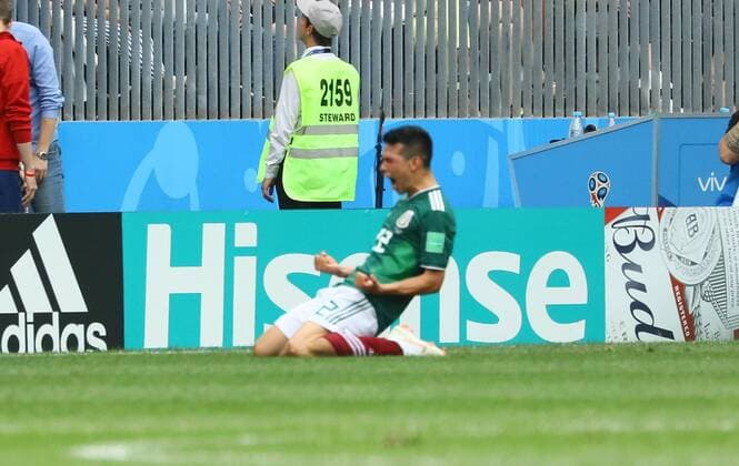 celebrate the goal Goaljump to 0 1 by Hirving Lozano Mexico Mexico 17 06 2018 Germany vs Mexico Luschniki Stadium Moscow