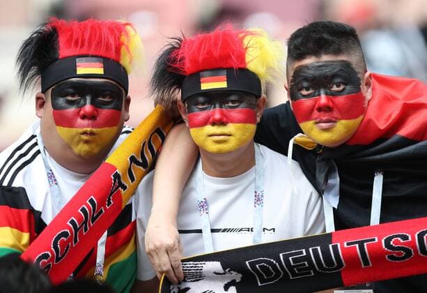 WM 2018, Fans Bilder des Tages - SPORT Football - 2018 FIFA World Cup WM Weltmeisterschaft Fussball - Group F: Germany vs. Mexico Fans are seen at Luzhniki Stadium, Moscow. COLORSPORT IAN MACNICOL 