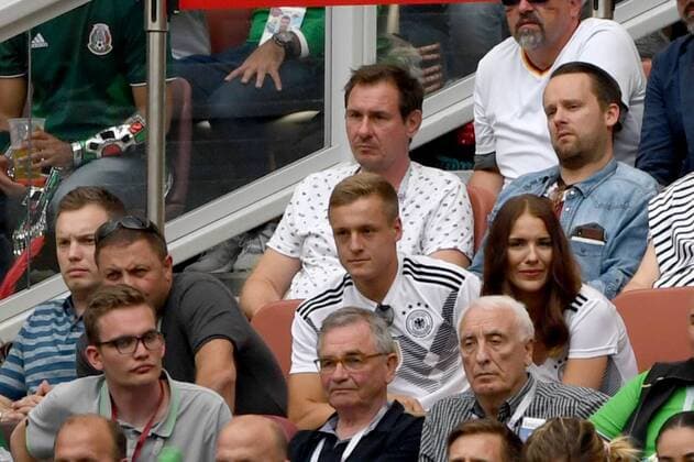 Soccer Men Season 2017 18 World Championships in Russia Group F 1 Gameday Luschniki Stadium Moscow Germany Mexico Union Player Felix Kroos Brother of Toni Kroos together with his wife Lisa 17 06 2018 Copyright: xMatthiasxKochx