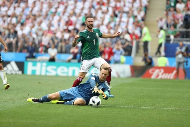 Germany vs Mexico MOSCOU, MO - 17.06.2018: GERMANY VS MEXICO - Miguel Layun and Neuer during the match between Germany and Mexico valid for the 2018 World Cup held at the Lujniki Stadium in Moscow, Russia. (Photo: Ricardo Moreira Fotoarena) x1551596x  RicardoxMoreira