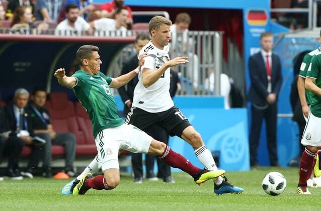 Hector Moreno Thomas Müller Action Game scene Tight fight Football Soccer FIFA World Cup Russia Russia 2018 Season 2017 2018 17 06 2018 BRG Germany GER vs Mexico MEX