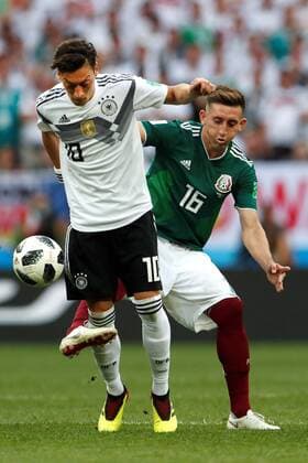 Mexican midfielder Hector Herrera (R) and German midfielder Mesut Ozil during the FIFA World Cup WM Weltmeisterschaft Fussball 2018 Group F soccer match between Germany and Mexico, in Moscow, Russia, 17 June 2018. GERMANY VS. MEXICO !ACHTUNG: NUR REDAKTIONELLE NUTZUNG!  Copyright: xAlbertoxEstevezx FWC09-131 20180617-636648565893350959