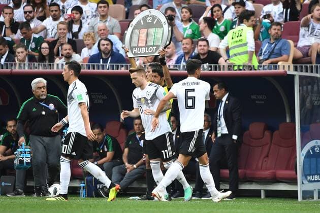 Soccer Men Season 2017 18 World Championships in Russia Group F 1 Gameday Luschniki Stadium Moscow Germany Mexico Mesut Ösil Nr 10 Germany Marco Reus No 11 Germany Sami Khedira No 6 Germany 17 06 2018 Copyright: xMatthiasxKochx