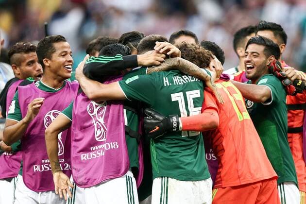 MOSCOW, RUSSIA - JUNE 17, 2018: Mexico s players celebrate their victory in the 2018 FIFA World Cup WM Weltmeisterschaft Fussball Group F football match against Germany at Luzhniki Stadium. Mexico won the game 1-0. Valery Sharifulin TASS  TS084CA3