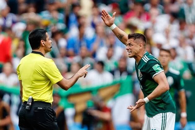 Moscow Russia 17 06 2018 FIFA World Cup Group F Germany Mexico referee Alireza Faghani and Javier Hernandez MEX discussion DeFodi507