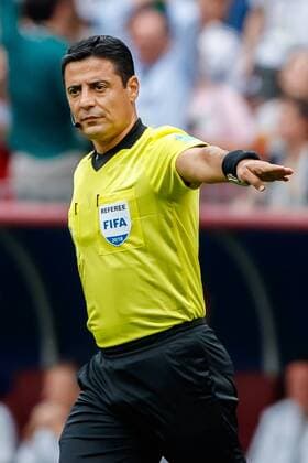 Moscow Russia 17 06 2018 FIFA World Cup Group F Germany Mexico referee Alireza Faghani gestures gestures DeFodi507