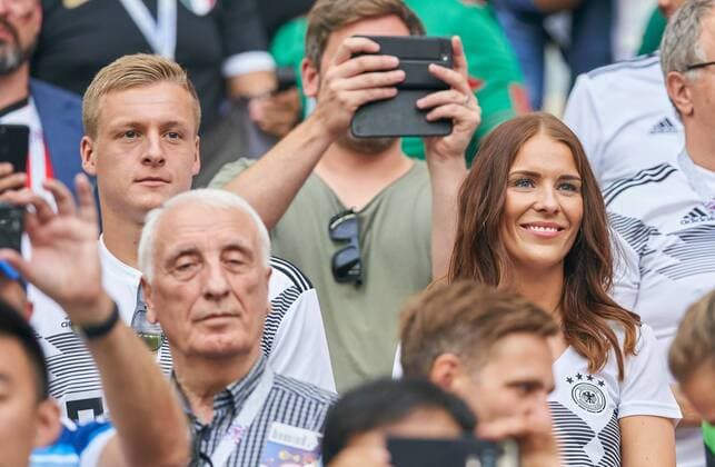 Germany - Mexico, Soccer, Moscow, June 17, 2018 Tony Kroos 8 brother Felix with wife Lisa, GERMANY - MEXICO 0-1 FIFA World Cup WM Weltmeisterschaft Fussball 2018 RUSSIA, Group F, Season 2018 2019, June 17, 2018 L u z h n i k i Stadium in Moscow, Russia. Photo: MAGICS Peter Schatz
