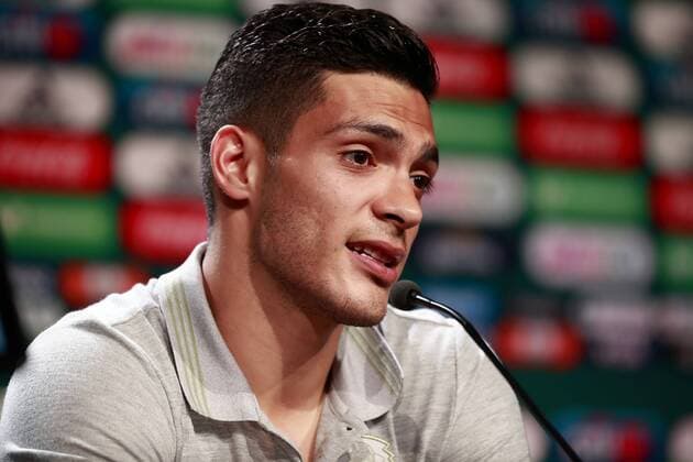 WM 2018, Pressekonferenz Nationalteam Mexiko Mexico s national soccer team player Raul Jimenez delivers a press conference PK Pressekonferenz at the facilities of the Dinamo, in Moscow, Russia, 19 June 2018. Mexico prepares for its next FIFA World Cup WM Weltmeisterschaft Fussball Russia 2018 match against South Korea in Rostov. Mexico s nationa soccer team press conference !ACHTUNG: NUR REDAKTIONELLE NUTZUNG!  Copyright: xJoséxMéndezx MOS04 20180619-636650290162290290