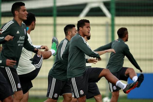 WM 2018, Training Nationalteam Mexiko Mexico s national soccer team player Giovani Dos Santos participates in a press conference PK Pressekonferenz at the facilities of the Dinamo, in Moscow, Russia, 19 June 2018. Mexico prepares for its next FIFA World Cup WM Weltmeisterschaft Fussball Russia 2018 match against South Korea in Rostov. Mexico s national soccer team training session !ACHTUNG: NUR REDAKTIONELLE NUTZUNG!  Copyright: xJosexMendezx MOS16 20180619-636650293022935413