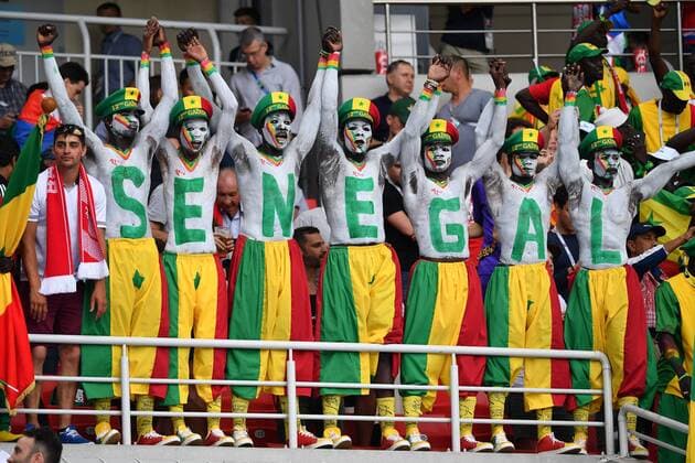 WM 2018, Fans Fans,Fussballfans Senegal, tanzen vor Freude, Jubel,Freude,Begeisterung, Polen (POL)-Senegal (SEN) 1-2, Vorrunde, Gruppe H, Spiel 15, am 19.06.2018 in Moskau,Spartak Stadion Fussball Weltmeisterschaft 2018 in Russland vom 14.06. - 15.07.2018. *** Fans Football fans Senegal dance with joy Cheers Joy Enthusiasm Poland POL Senegal SEN 1 2 Preliminary Group H match 15 at 19 06 2018 in Moscow Spartak Stadium Football World Cup 2018 in Russia from 14 06 15 07 2018