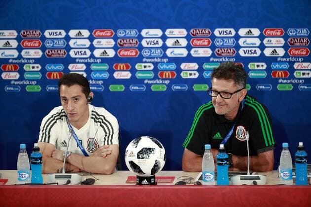 WM 2018, PK Nationalteam Mexiko Mexico s Juan Carlos Osorio (R) and player Andrés Guardado (L) during a press conference PK Pressekonferenz in Rostov-on-Don, Russia 22 June 2018. South Korea will play Mexico in their FIFA World Cup WM Weltmeisterschaft Fussball 2018 Group F match 23 June 2018. Mexico Press Conference !ACHTUNG: NUR REDAKTIONELLE NUTZUNG!  Copyright: xJoséxMéndezx ROS109 20180622-636652991163539216