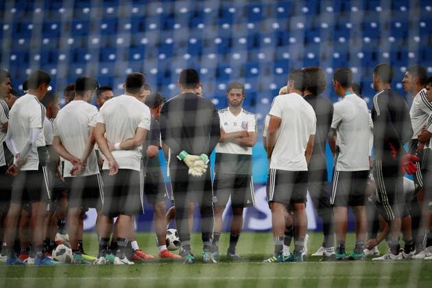 Bilder des Tages - SPORT WM 2018, Training Nationalteam Mexiko Mexico s player Carlo Vela (C) participates in a training session in Rostov-on-Don, Russia 22 June 2018. South Korea will play Mexico in their FIFA World Cup WM Weltmeisterschaft Fussball 2018 Group F match 23 June 2018. Mexico training !ACHTUNG: NUR REDAKTIONELLE NUTZUNG!  Copyright: xJoséxMéndezx ROS109 20180622-636652996846044889