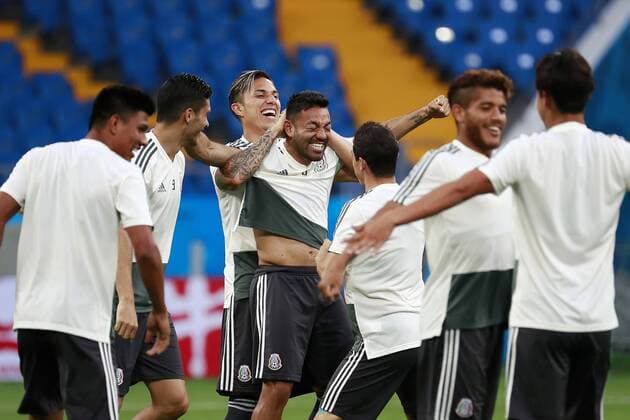 WM 2018, Training Nationalteam Mexiko Mexico s players Carlos Salcedo (3-L), Marco Fabian (C) and Andres Guardado (C-R) participate in a training session in Rostov-on-Don, Russia 22 June 2018. South Korea will play Mexico in their FIFA World Cup WM Weltmeisterschaft Fussball 2018 Group F match 23 June 2018. Mexico training !ACHTUNG: NUR REDAKTIONELLE NUTZUNG!  Copyright: xJoséxMéndezx ROS109 20180622-636652998251666027