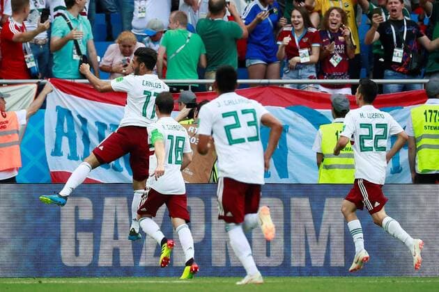 WM 2018, Südkorea - Mexiko Mexican forward Vela (L) celebrates after scoring a penalty kick during the FIFA World Cup WM Weltmeisterschaft Fussball 2018 Group F soccer match between Korea Republic and Mexico, in Rostov-On-Don, Russia, 23 June 2018. KOREA REPUBLIC VS. MEXICO !ACHTUNG: NUR REDAKTIONELLE NUTZUNG!  Copyright: xJosexMendezx FWC28-33 20180623-636653720792412833
