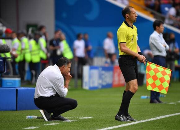 WM 2018, Südkorea - Mexiko (180623) -- ROSTOV-ON-DON, June 23, 2018 -- Head coach Juan Carlos Osorio (L) of Mexico reacts during the 2018 FIFA World Cup WM Weltmeisterschaft Fussball Group F match between South Korea and Mexico in Rostov-on-Don, Russia, June 23, 2018. ) (SP)RUSSIA-ROSTOV-ON-DON-2018 WORLD CUP-GROUP F-SOUTH KOREA VS MEXICO LixGa 