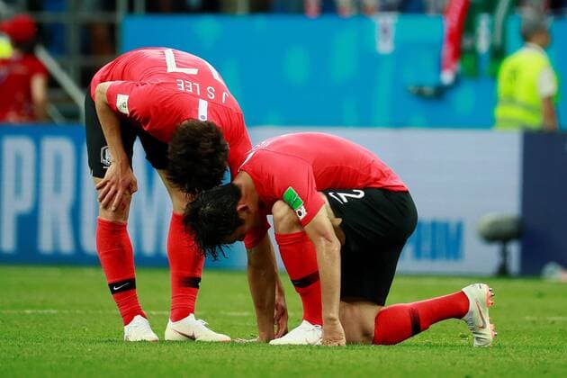 WM 2018, Südkorea - Mexiko South Korean defender Lee Yong (R) and South Korean midfielder Lee Jae-sung during the FIFA World Cup WM Weltmeisterschaft Fussball 2018 Group F soccer match between Korea Republic and Mexico, in Rostov-On-Don, Russia, 23 June 2018. KOREA REPUBLIC VS. MEXICO !ACHTUNG: NUR REDAKTIONELLE NUTZUNG!  Copyright: xJosexMendezx FWC28-106 20180623-636653771335515374