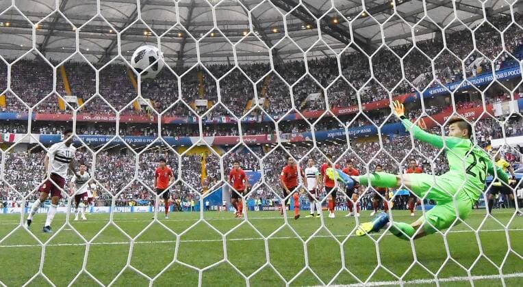 WM 2018, Südkorea - Mexiko (180623) -- ROSTOV-ON-DON, June 23, 2018 -- Carlos Vela of Mexico scores a penalty kick during the 2018 FIFA World Cup WM Weltmeisterschaft Fussball Group F match between South Korea and Mexico in Rostov-on-Don, Russia, June 23, 2018. ) (SP)RUSSIA-ROSTOV-ON-DON-2018 WORLD CUP-GROUP F-SOUTH KOREA VS MEXICO ChenxYichen 