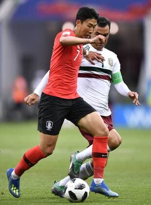 WM 2018, Südkorea - Mexiko (180623) -- ROSTOV-ON-DON, June 23, 2018 -- Son Heungmin of South Korea competes during the 2018 FIFA World Cup WM Weltmeisterschaft Fussball Group F match between South Korea and Mexico in Rostov-on-Don, Russia, June 23, 2018. Mexico won 2-1. ) (SP)RUSSIA-ROSTOV-ON-DON-2018 WORLD CUP-GROUP F-SOUTH KOREA VS MEXICO ChenxYichen 