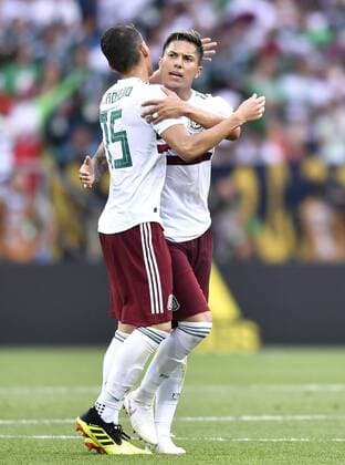 WM 2018, Südkorea - Mexiko (180623) -- ROSTOV-ON-DON, June 23, 2018 -- Players of Mexico celebrate scoring during the 2018 FIFA World Cup WM Weltmeisterschaft Fussball Group F match between South Korea and Mexico in Rostov-on-Don, Russia, June 23, 2018. ) (SP)RUSSIA-ROSTOV-ON-DON-2018 WORLD CUP-GROUP F-SOUTH KOREA VS MEXICO ChenxYichen 