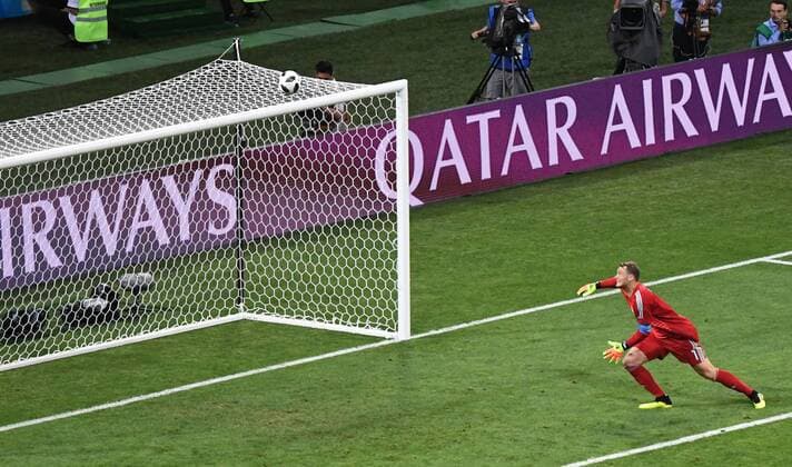 Fussball, Herren, Saison 2017 18, WM in Russland, Gruppe F (2. Spieltag, Olympiastadion Sotschi), Deutschland - Schweden, Ola Toivonen (nicht im Bild, Schweden) erzielt das Tor zum 1:0 gegen Torwart Manuel Neuer (Deutschland), 23.06. 2018, *** Soccer Men Season 2017 18 WC in Russia Group F 2 Gameday Olympiastadion Sochi Germany Sweden Ola Toivonen out of the picture Sweden scored the goal to 1 0 against goalkeeper Manuel Neuer Germany 23 06 2018 Copyright: xMatthiasxKochx