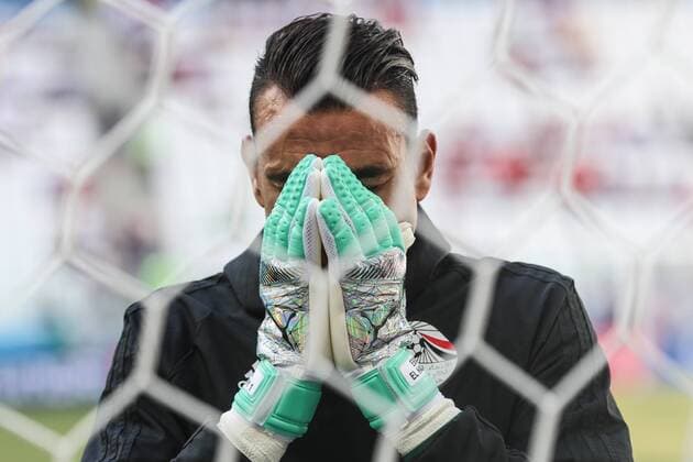 VOLGOGRAD, RUSSIA - JUNE 25, 2018: Egypt s goalkeeper Essam El-Hadary ahead of their 2018 FIFA World Cup WM Weltmeisterschaft Fussball Group A Round 3 match against Saudi Arabia at Volgograd Arena Stadium; Saudi Arabia wins 2-1. Sergei Savostyanov TASS  TS086602
