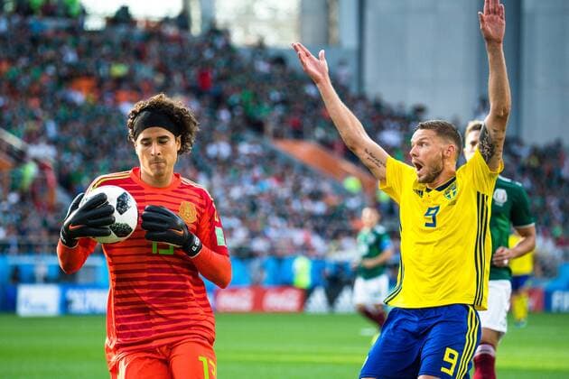 180627 goalkeeper Guillermo Ochoa of Mexico and Marcus Berg of Sweden during the FIFA World Cup group stage match between Mexico and Sweden on June 27, 2018 in Ekaterinburg Photo Petter Arvidson BILDBYR N Code PA 87737  Copyright: PETTERxARVIDSON BB180627PA046