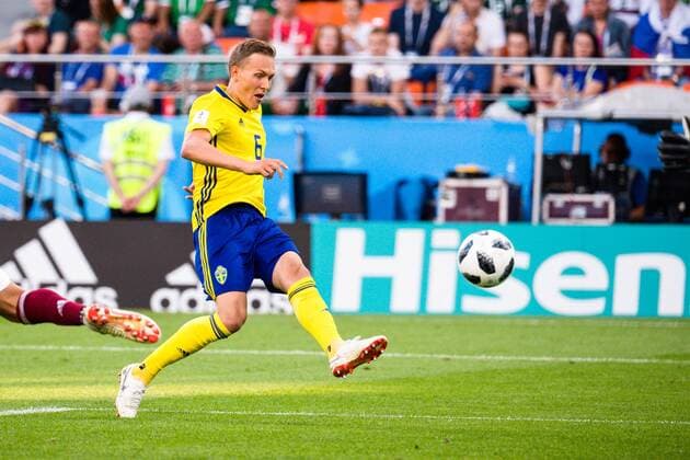 180627 Ludwig Augustinsson of Sweden scores the 0 1 goal during the FIFA World Cup group stage match between Mexico and Sweden on June 27, 2018 in Ekaterinburg Photo Petter Arvidson BILDBYR N Code PA 87737  Copyright: PETTERxARVIDSON BB180627PA096