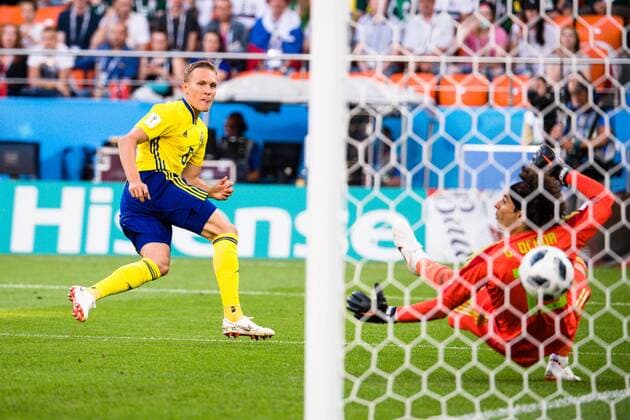 180627 Ludwig Augustinsson of Sweden scores the 0 1 goal during the FIFA World Cup group stage match between Mexico and Sweden on June 27, 2018 in Ekaterinburg Photo Petter Arvidson BILDBYR N Code PA 87737  Copyright: PETTERxARVIDSON BB180627PA097